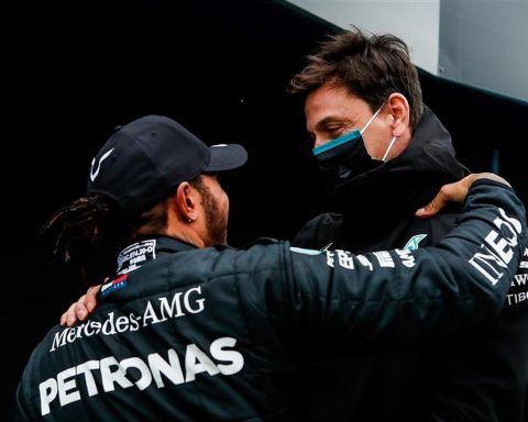 Lewis Hamilton and Toto Wolff on 2021 Mercedes contract negotiations - Formula1News.co.uk