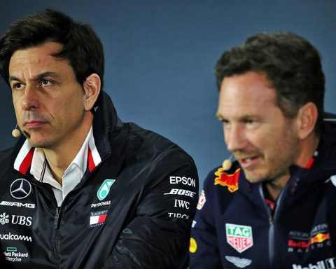 Christian Horner and Toto Wolff - Formula1news.co.uk