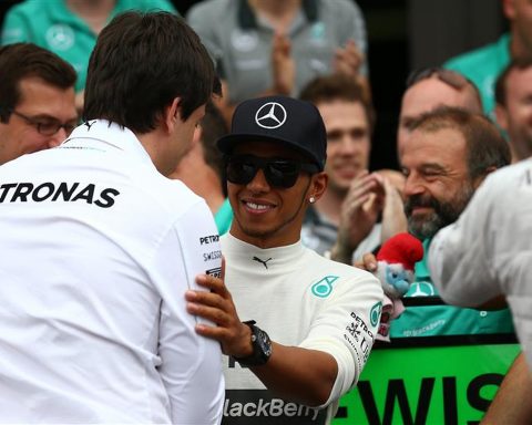 Lewis Hamilton and Toto Wolff Mercedes F1 - Formula1news.co.uk