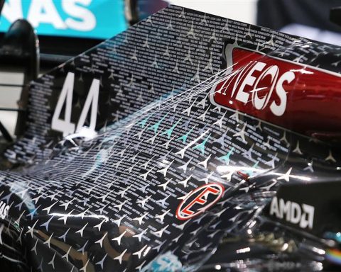 Mercedes engine cover - Formula1news.co.uk