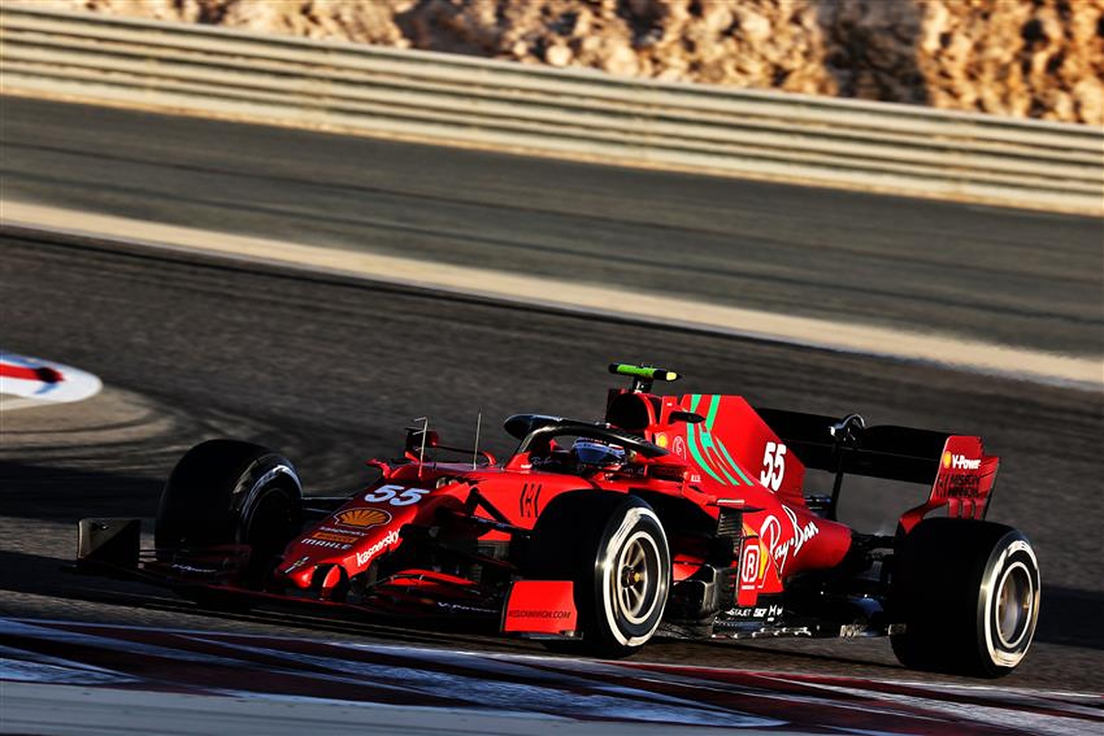 Carlos Sainz and Kimi Raikkonen collide at testing - Formula1news.co.uk