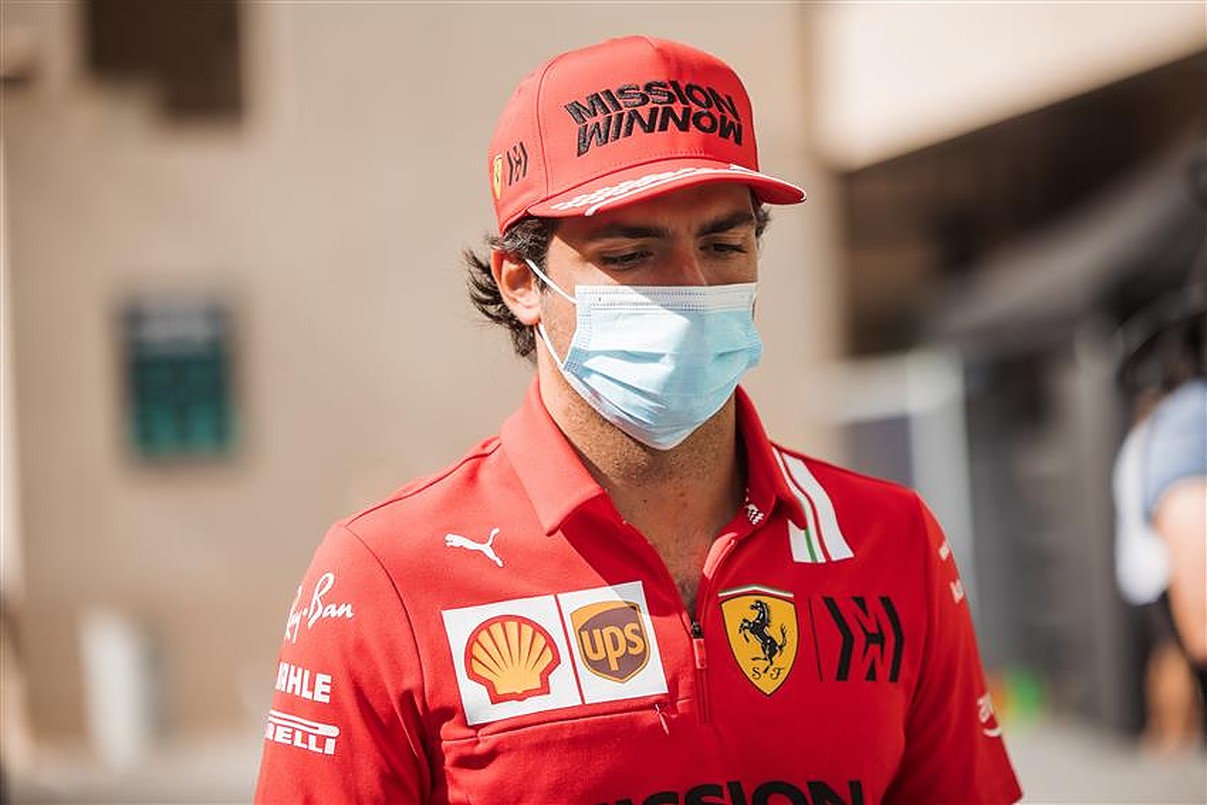 Carlos Sainz gives Ferrari contract update.v1