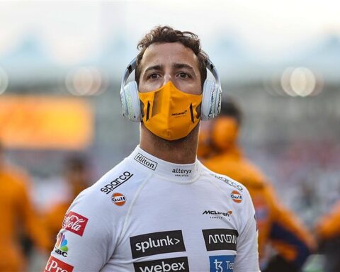 Daniel Ricciardo unhappy after 2021 Abu Dhabi GP.v1
