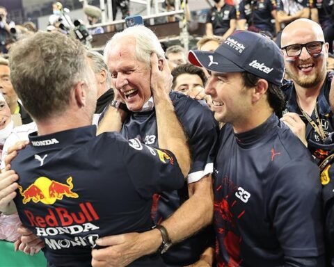 Helmut Marko celebrates Max Verstappen's Championship victory.v1