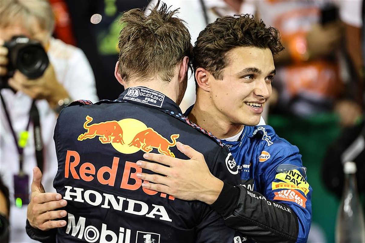Lando Norris congratulates Max Verstappen on 2021 F1 Championship.v1