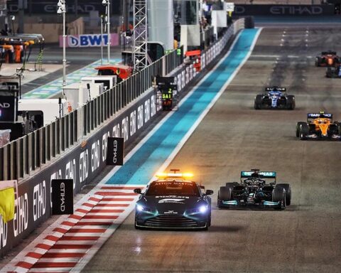 Lewis Hamilton claims 2021 Abu Dhabi GP was manipulated.v1
