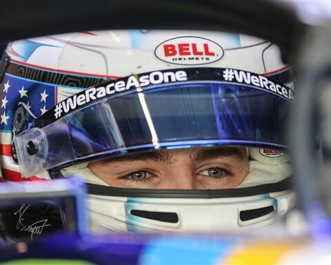 Logan Sargeant drives an F1 car in Abu Dhabi test.v1