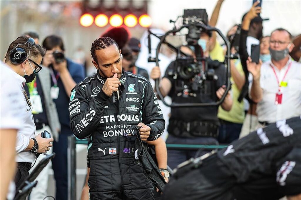 Toto Wolff says Lewis Hamilton has lost faith in Formula 1 after Abu Dhabi scandal.v1