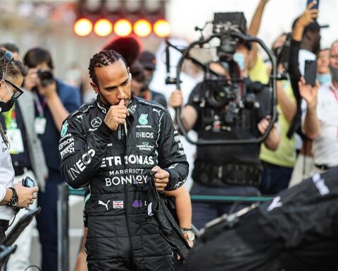Toto Wolff says Lewis Hamilton has lost faith in Formula 1 after Abu Dhabi scandal.v1