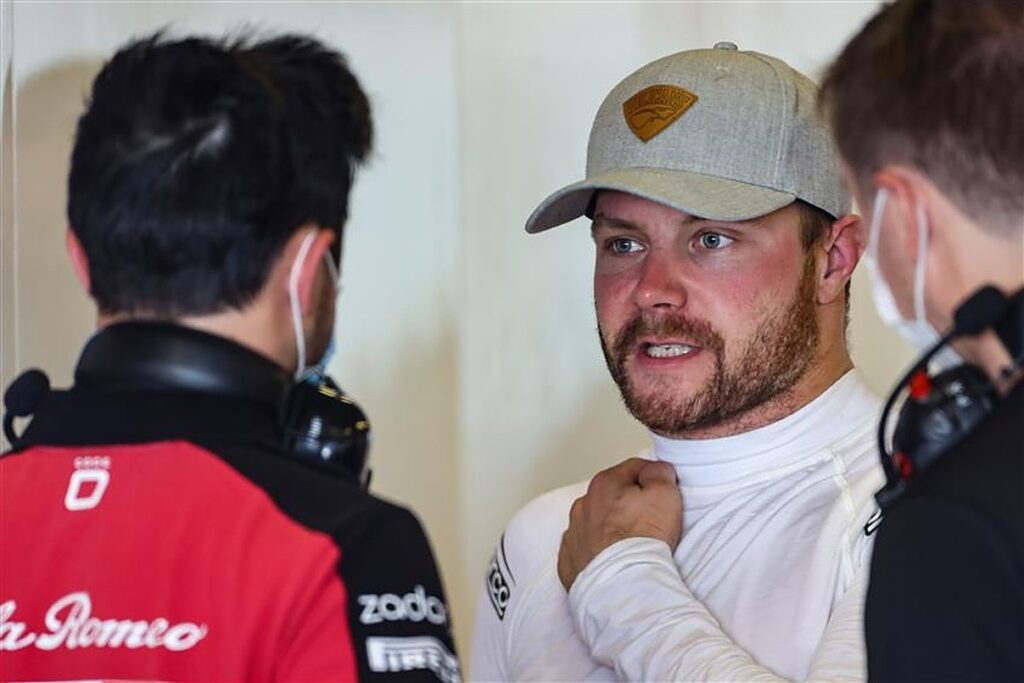 Valtteri Bottas with Alfa Romeo in Abu Dhabi.v1