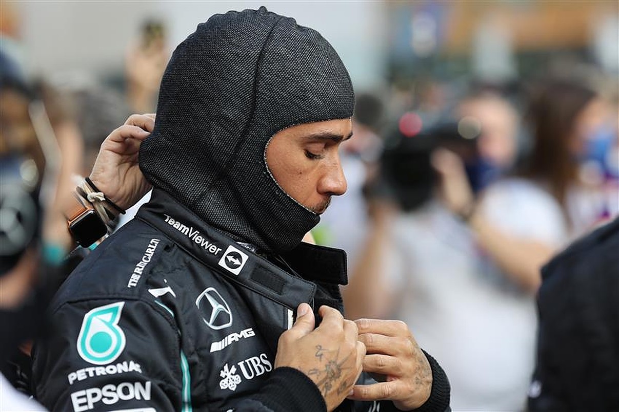 Fans want Lewis Hamilton to retire from F1 after Abu Dhabi GP controversy.v1