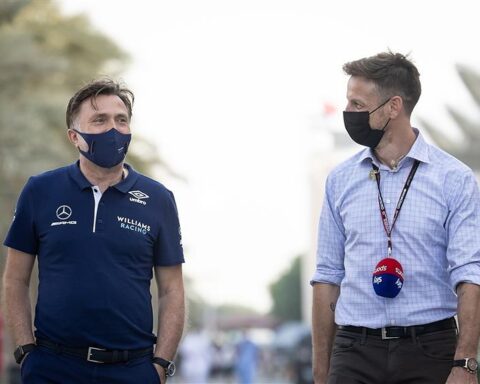 Jenson Button and Williams boss Jost Capito.v1