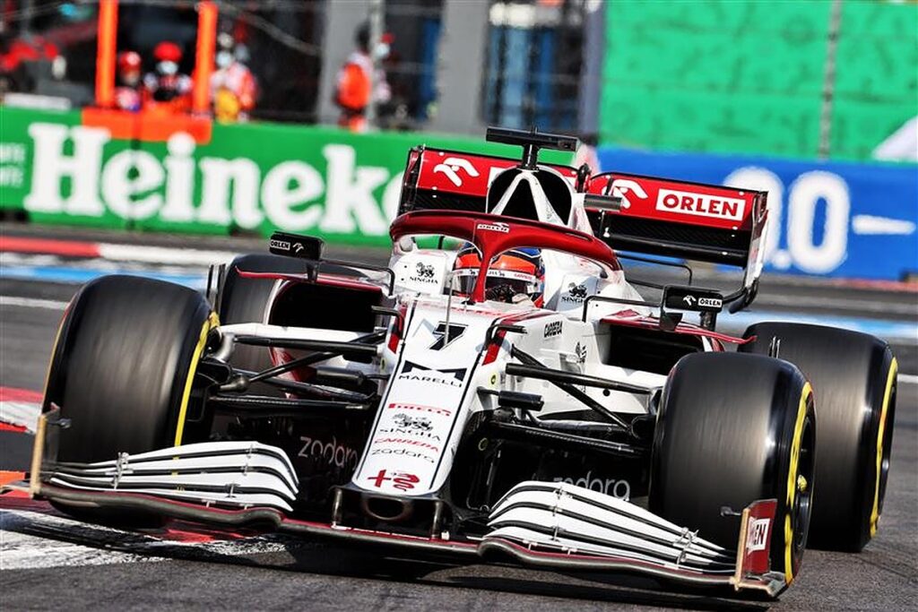 Kimi Raikkonen at the 2021 Mexican Grand prix.v1