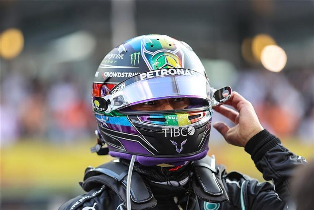 Lewis Hamilton after the 2021 Abu Dhabi Grand Prix.v1