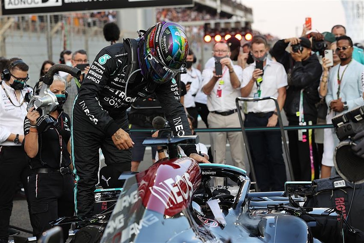 Lewis Hamilton before the 2021 Abu Dhabi GP.v1