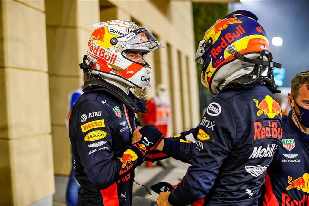 Max Verstappen and Alex Albon in Bahrain 2019.v1