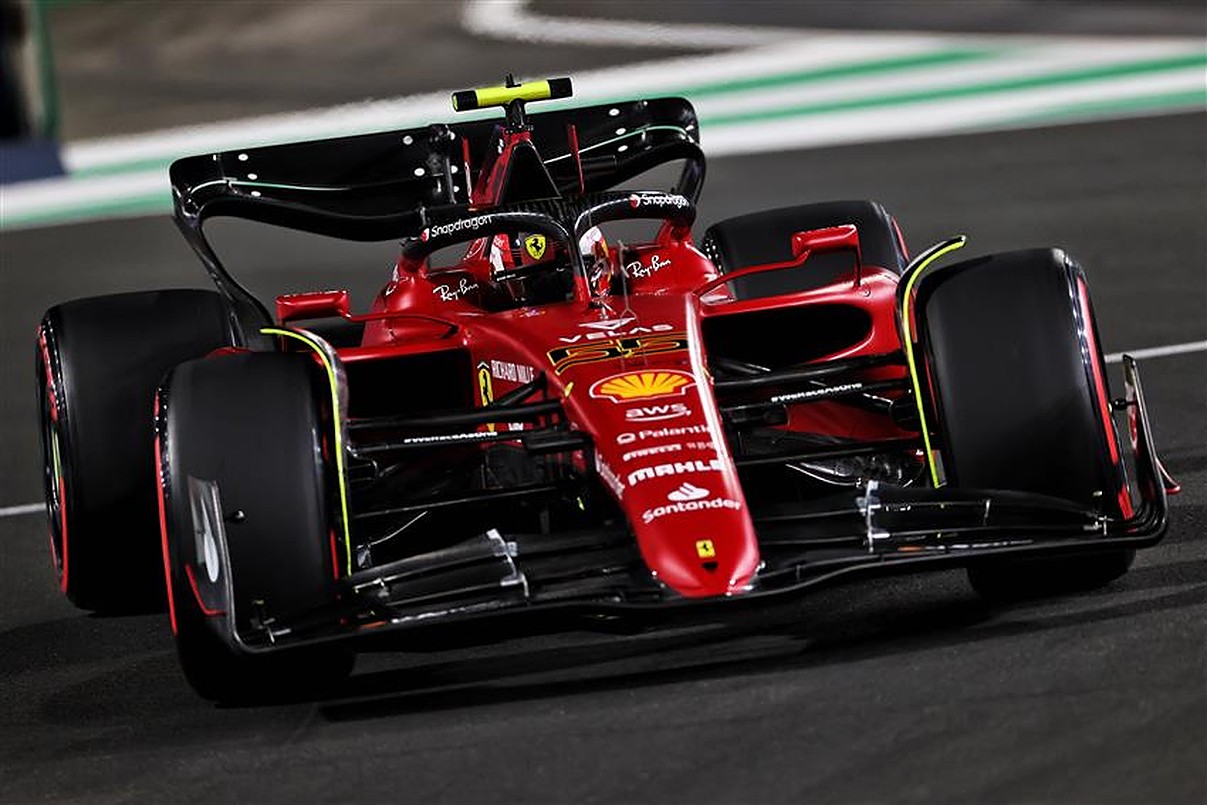 Watch Sainz suffers super aggressive porpoising at Saudi Arabian Grand Prix