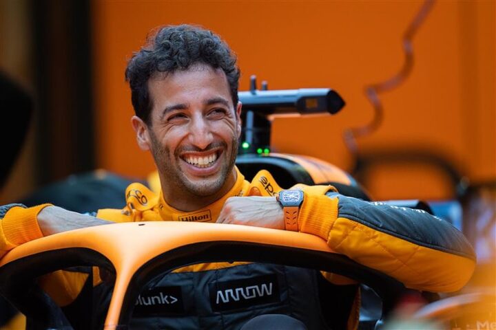 Christian Horner: 'I probably would sign Daniel Ricciardo to be honest'