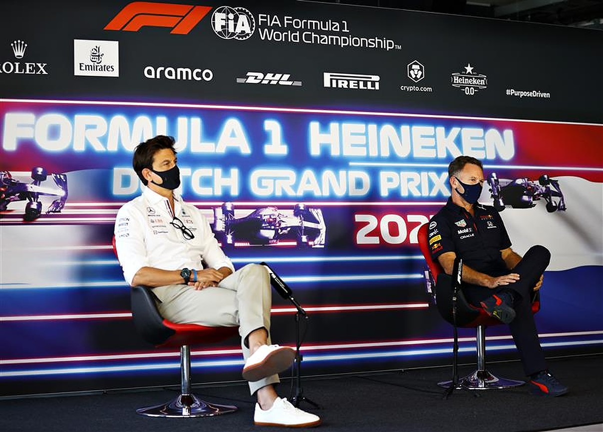 Christian Horner mocks Toto Wolff as he mentions his smashing headphones incident