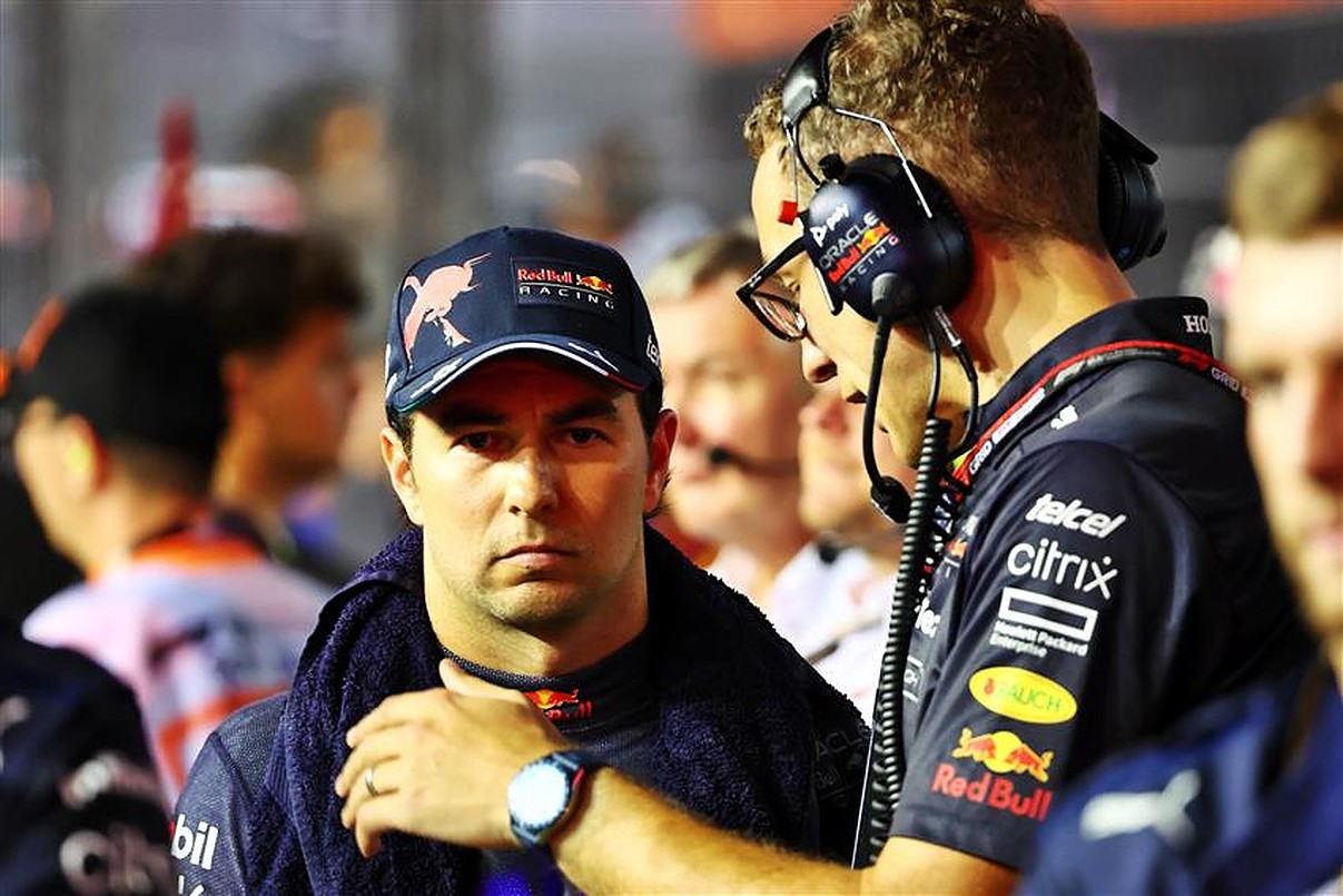 Sergio Perez risque de perdre sa victoire à Singapour alors que la FIA enquête sur une infraction.